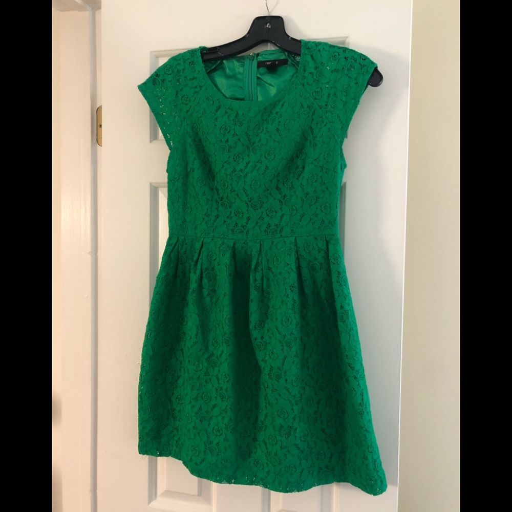 Forever 21  Lace Dress  Size Small NWOT